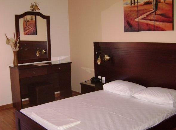 Pantheon Hotel & Suites Nerotrivia ห้อง รูปภาพ