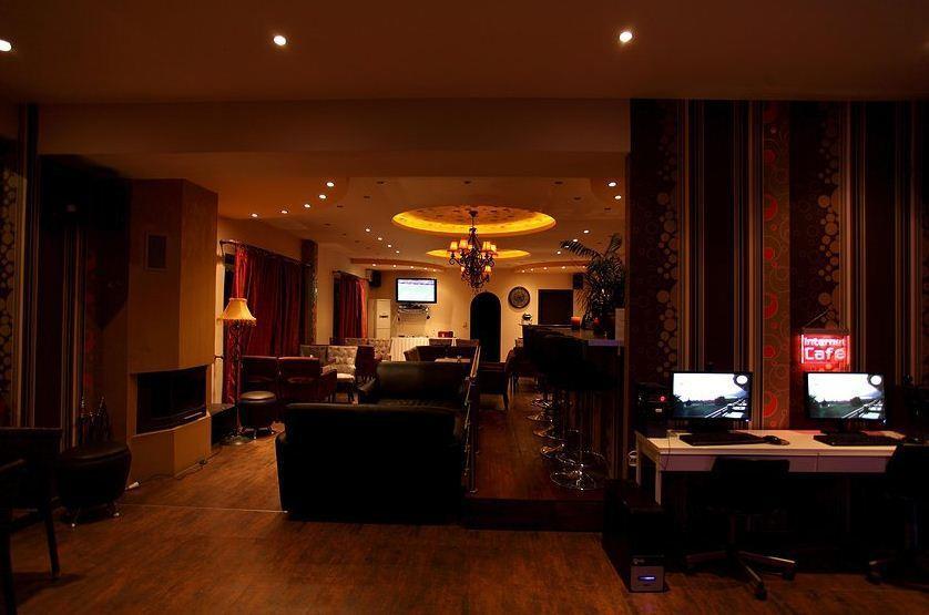 Pantheon Hotel & Suites Nerotrivia ภายนอก รูปภาพ