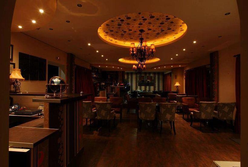 Pantheon Hotel & Suites Nerotrivia ภายนอก รูปภาพ